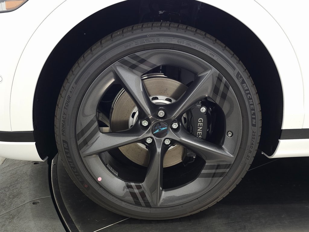 2026 Genesis GV70 2.5T Sport Prestige photo 3