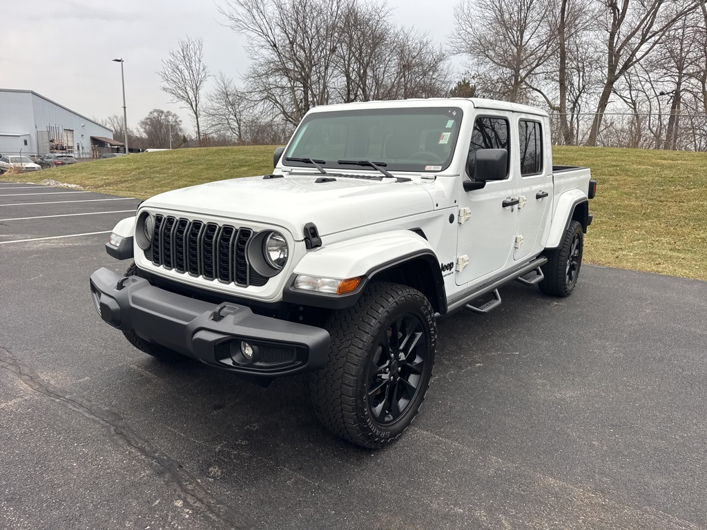 used 2025 Jeep Gladiator car, priced at $34,612