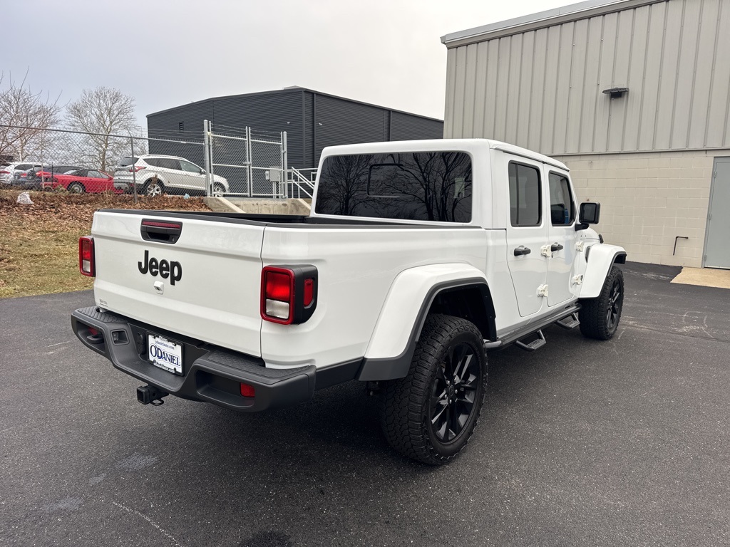 used 2025 Jeep Gladiator car, priced at $34,612