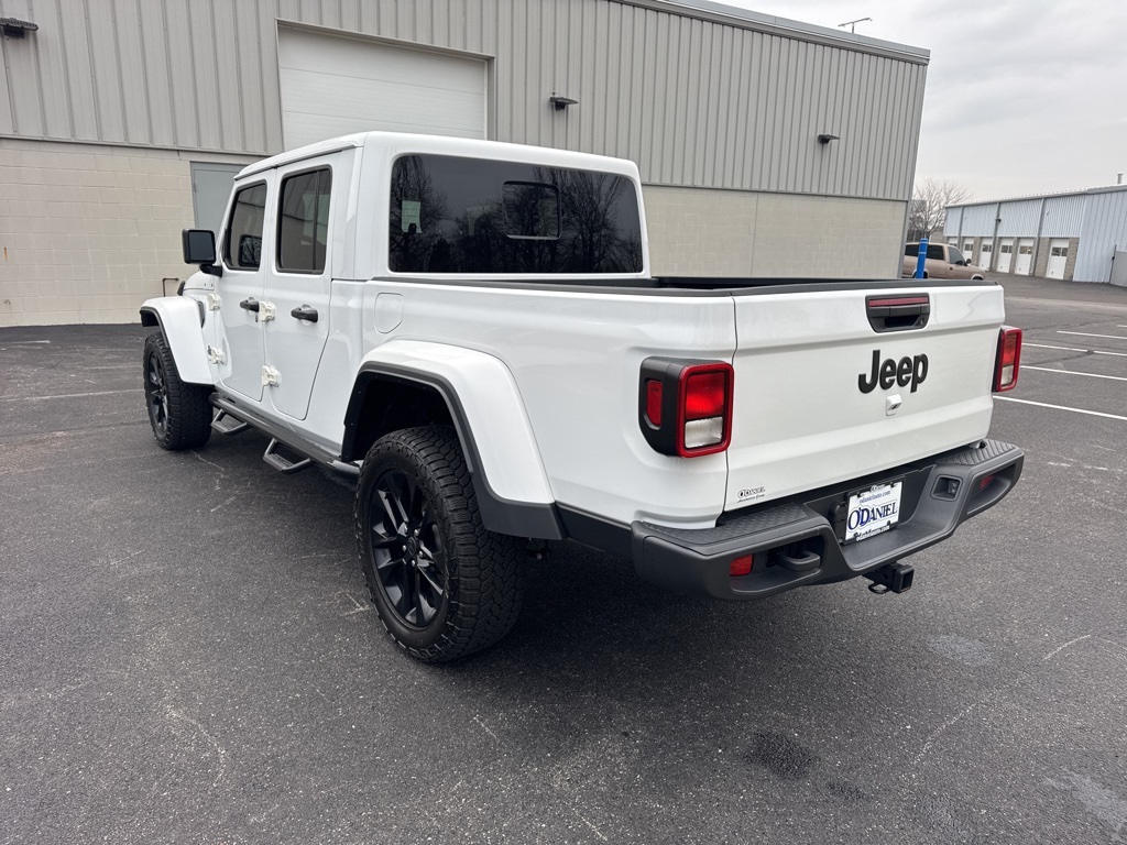 used 2025 Jeep Gladiator car, priced at $34,612