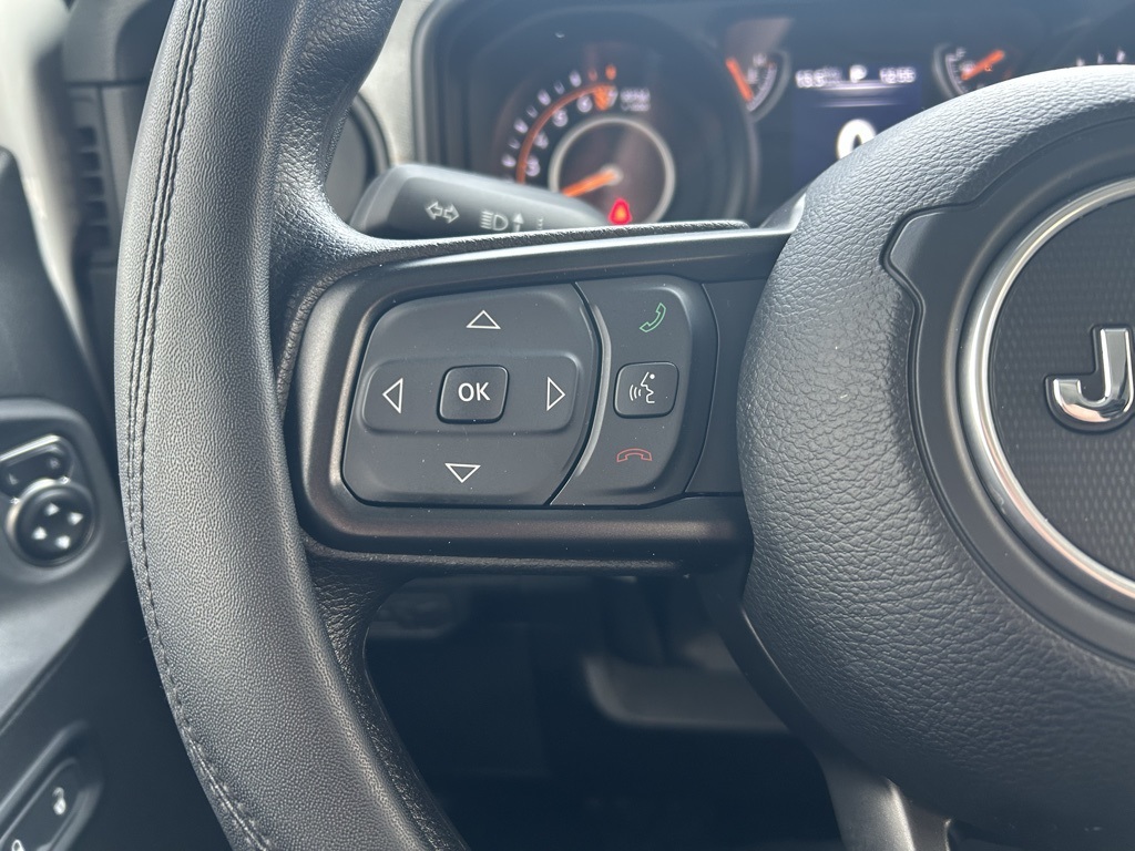 used 2025 Jeep Gladiator car, priced at $34,612