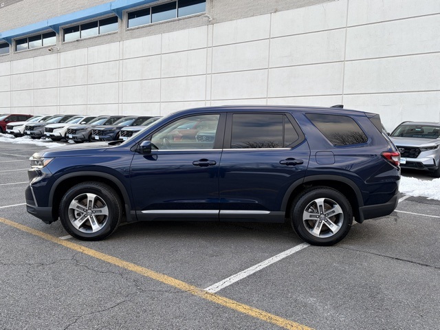 used 2025 Honda Pilot car, priced at $39,995