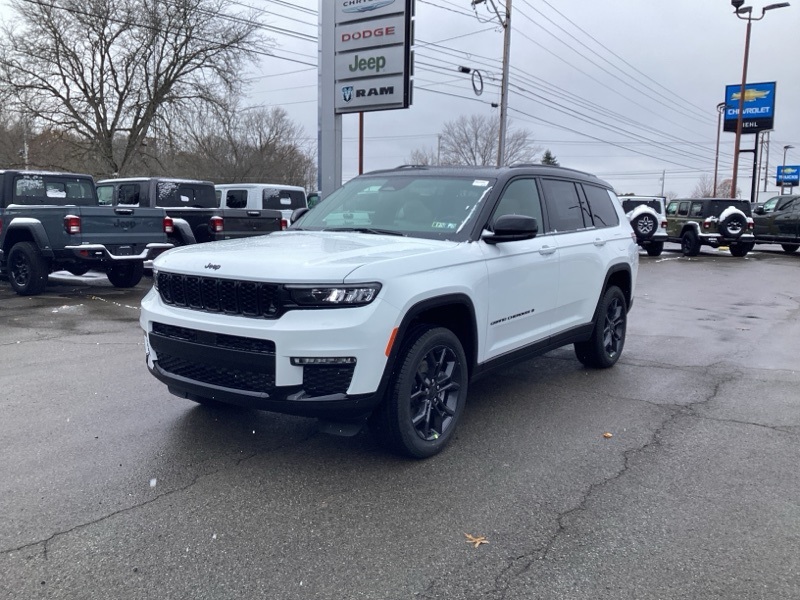 2025 Jeep Grand Cherokee Limited photo 2