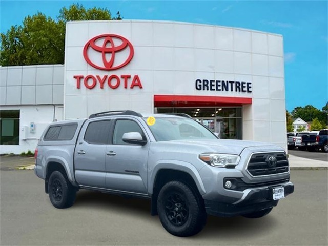 2019 Toyota Tacoma SR5's photo