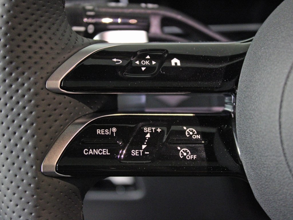 used 2025 Mercedes-Benz GLC car, priced at $59,996