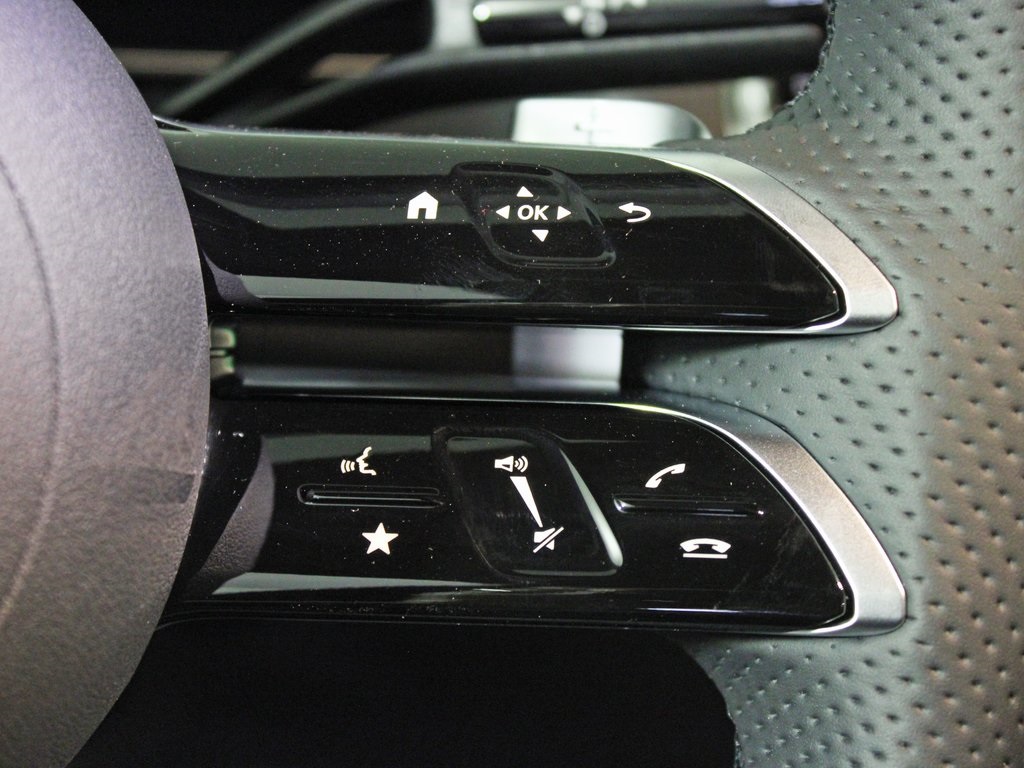 used 2025 Mercedes-Benz GLC car, priced at $59,996