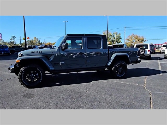 2026 Jeep Gladiator Willys 4x4