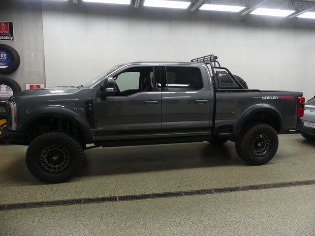 2023 Ford F-250 Lariat photo 2