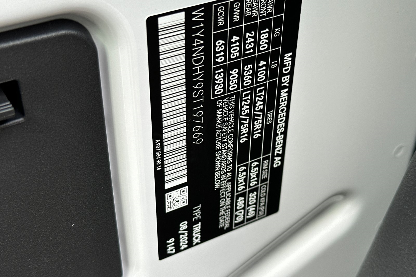 Used 2025 Mercedes-benz Sprinter 2500 Van