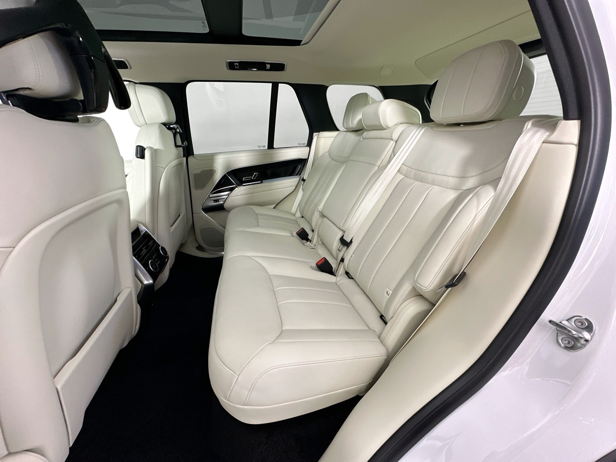 new 2026 Land Rover Range Rover car, priced at $128,265