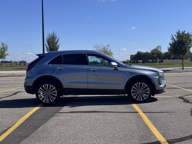 2024 Cadillac XT4 AWD Premium Luxury
