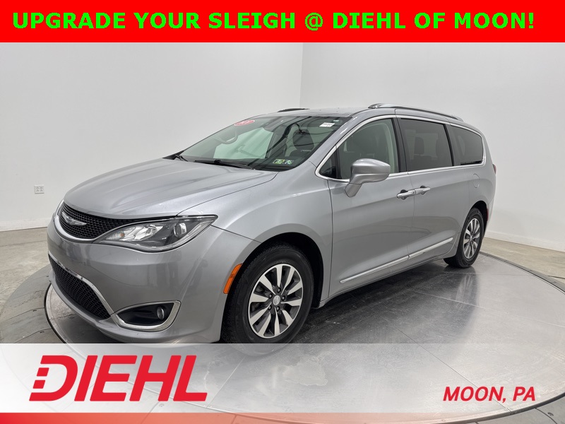 2020 Chrysler Pacifica Touring Plus photo 3