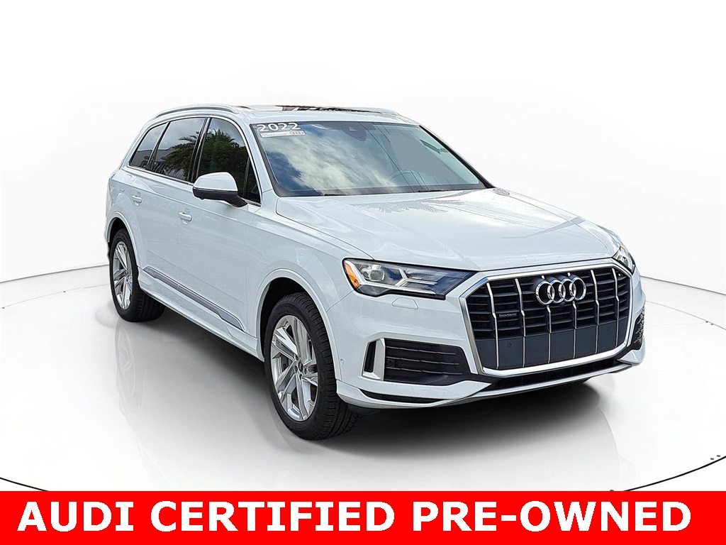 2022 Audi Q7 Premium's photo