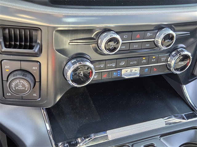 New 2025 Ford F-150 SuperCrew 6.5' Box Lariat