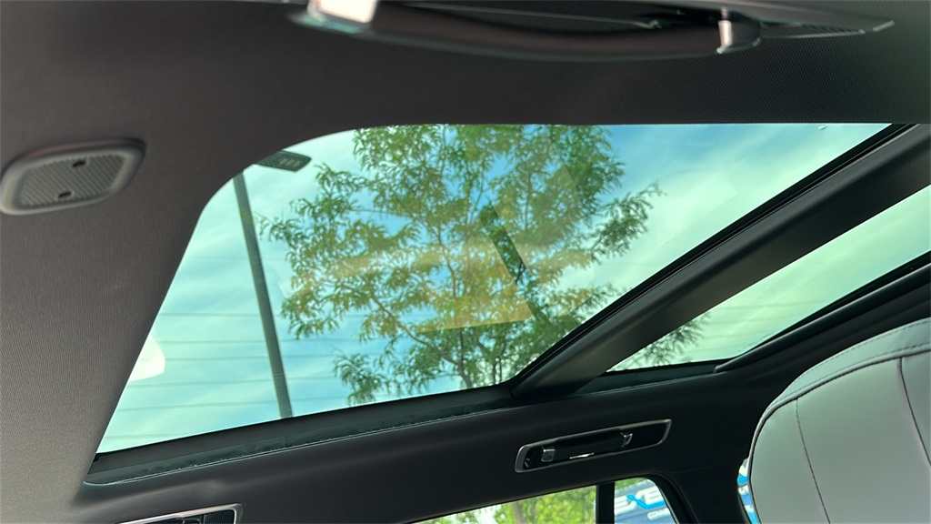 new 2025 Land Rover Range Rover car, priced at $140,865