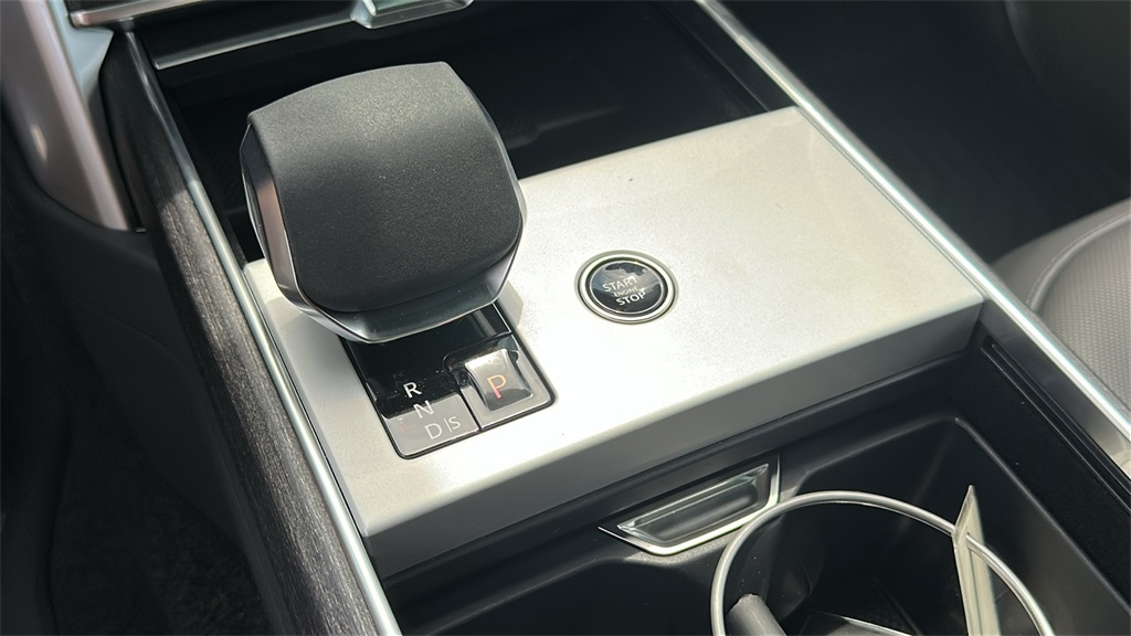 new 2025 Land Rover Range Rover car, priced at $140,865
