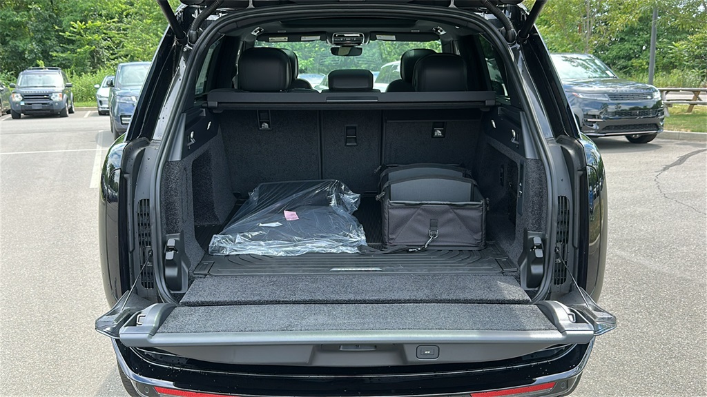 new 2025 Land Rover Range Rover car, priced at $140,865