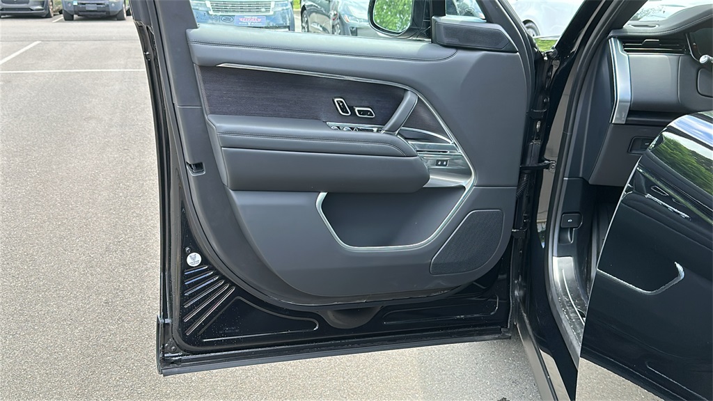 new 2025 Land Rover Range Rover car, priced at $140,865