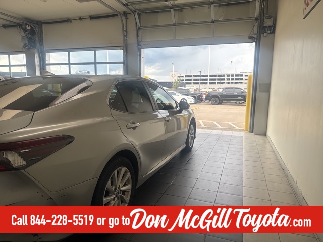 2021 Toyota Camry LE photo 10