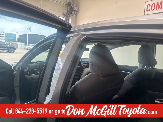 2021 Toyota Camry LE photo 17
