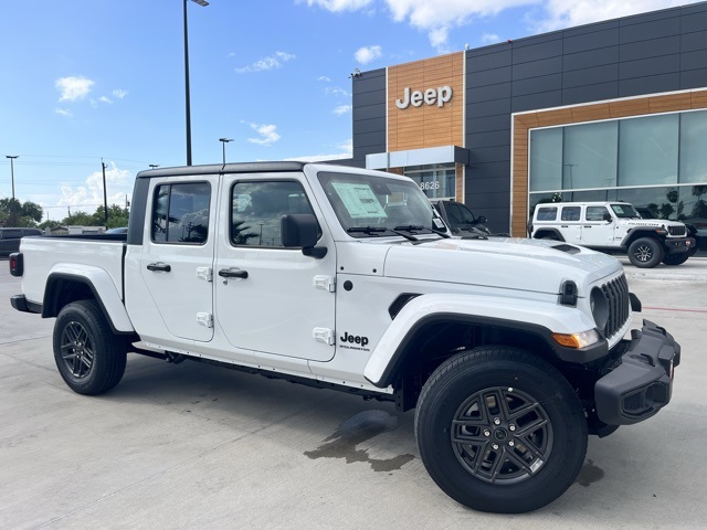 2025 Jeep Gladiator Sport S's photo