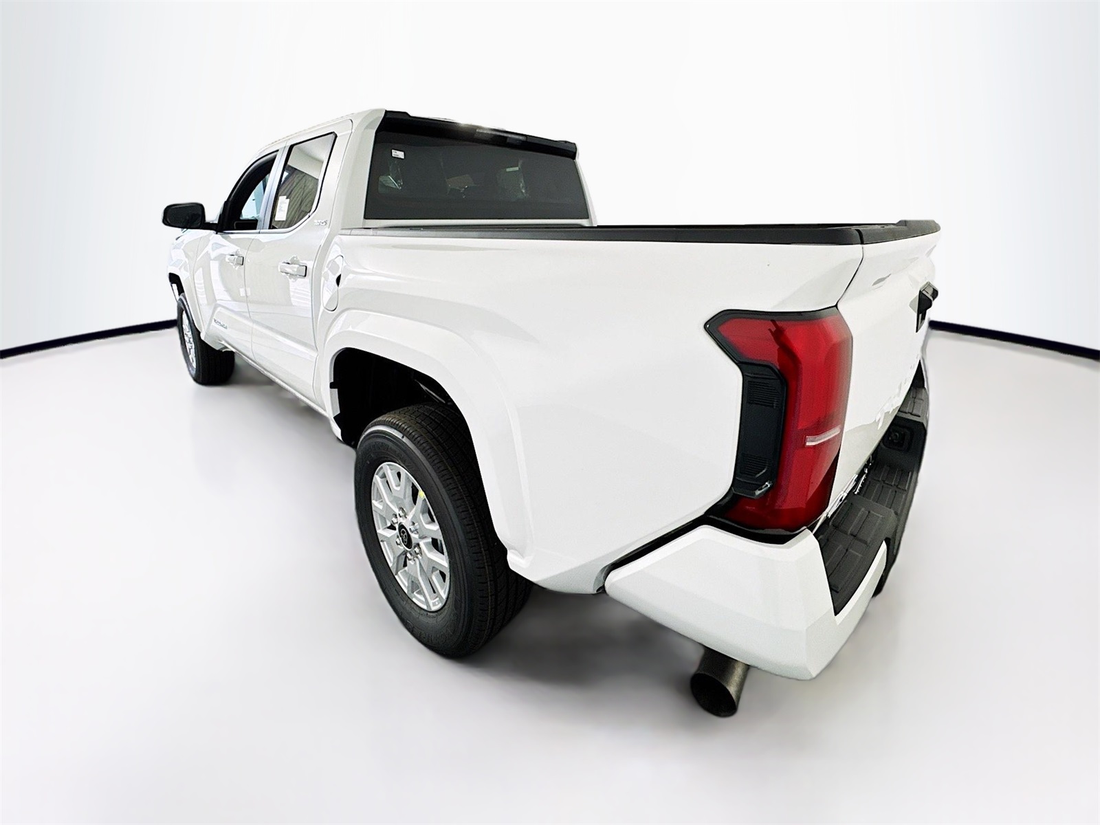 2025 Toyota Tacoma SR5 Double Cab photo 4