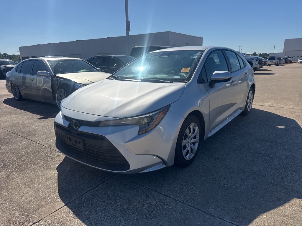 Used 2025 Toyota Corolla LE with VIN 5YFB4MDEXSP274471 for sale in Northfield, Minnesota