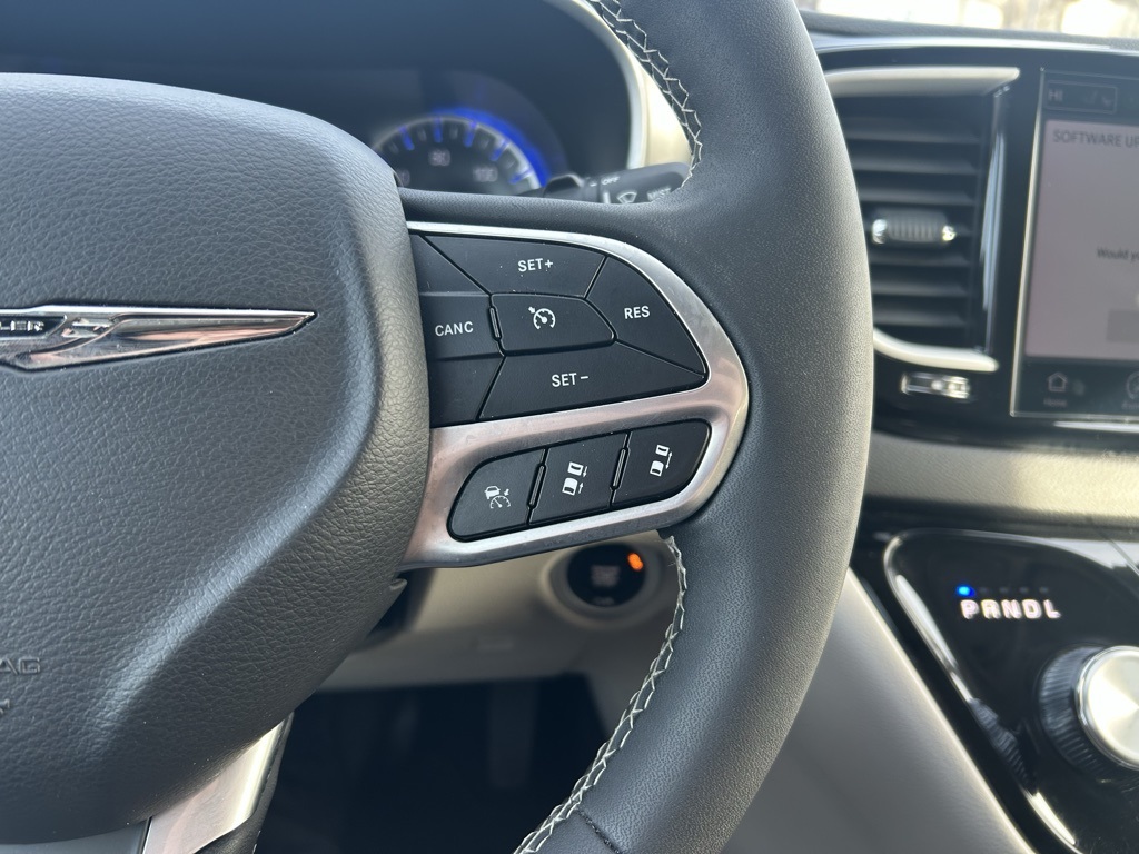 used 2024 Chrysler Pacifica car, priced at $29,773