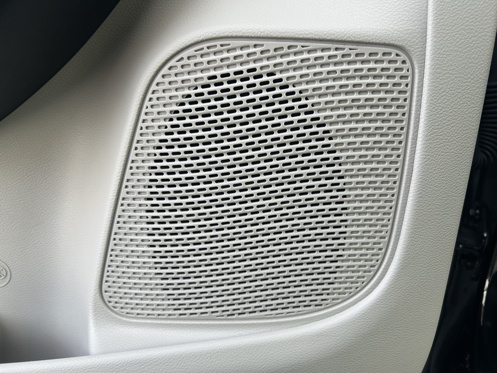 used 2024 Chrysler Pacifica car, priced at $29,773