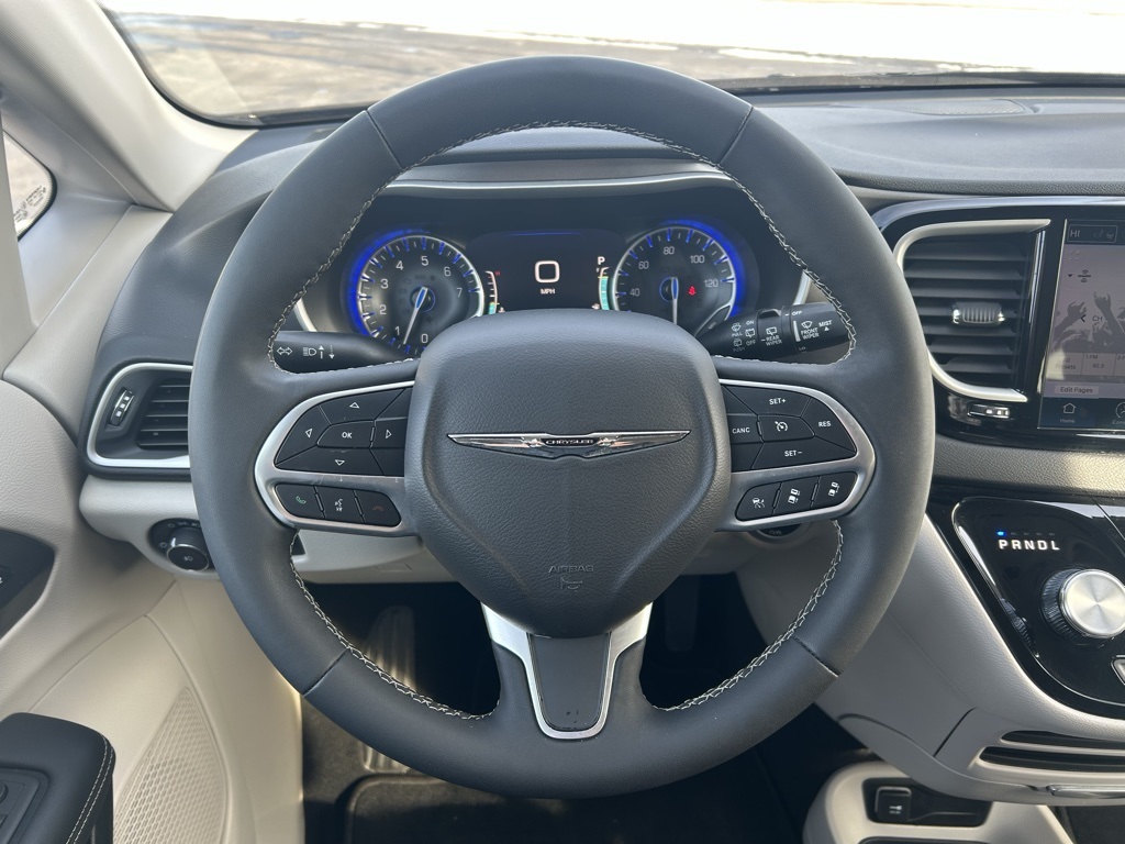 used 2024 Chrysler Pacifica car, priced at $29,773