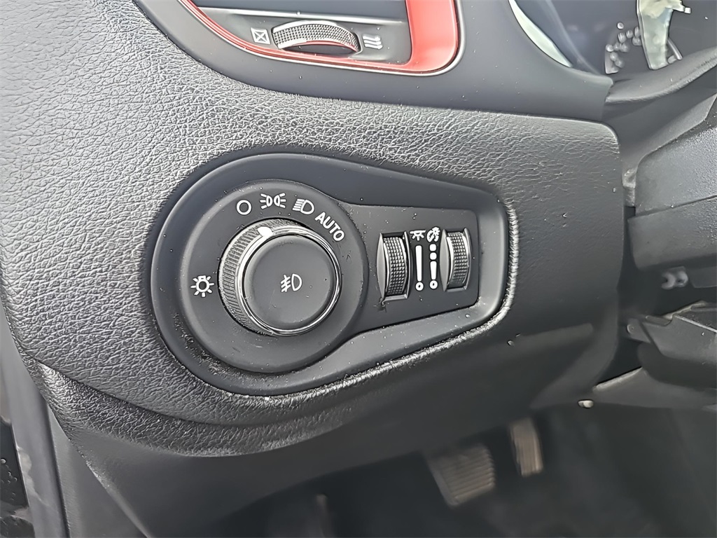 2022 Jeep Renegade Trailhawk photo 27