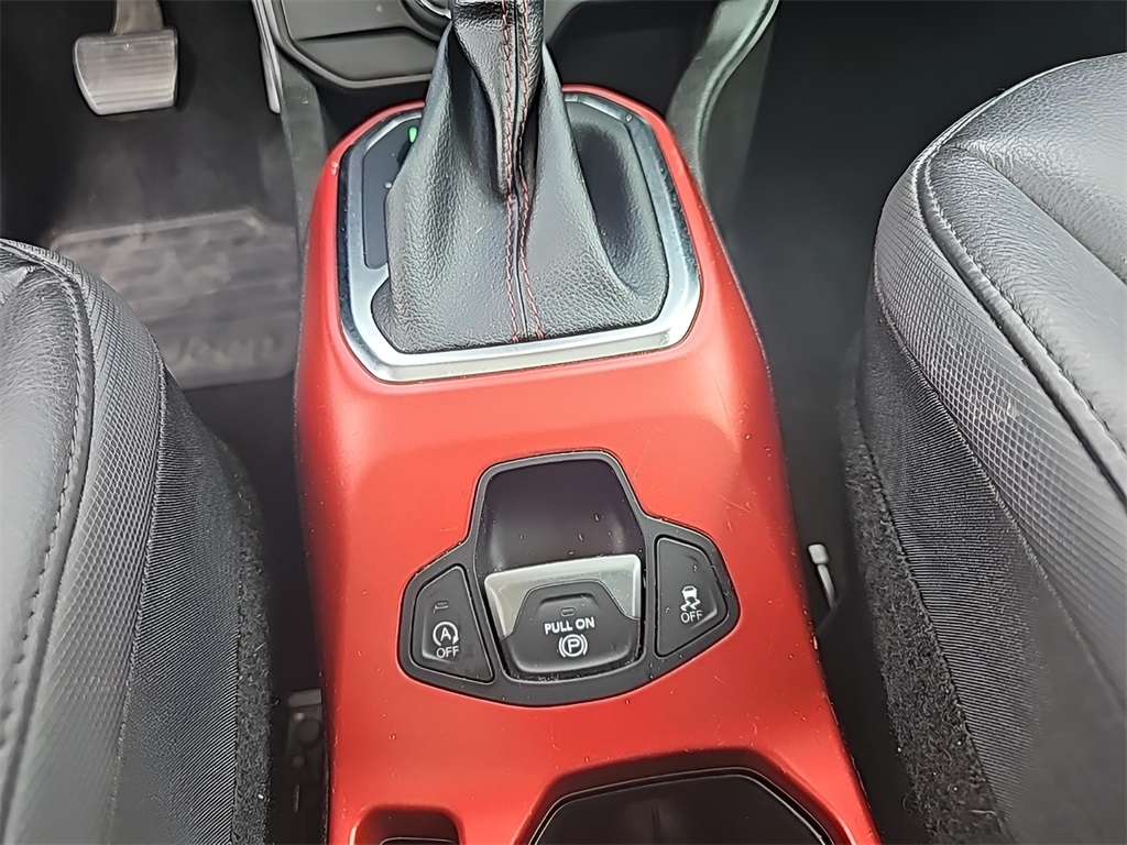 2022 Jeep Renegade Trailhawk photo 2