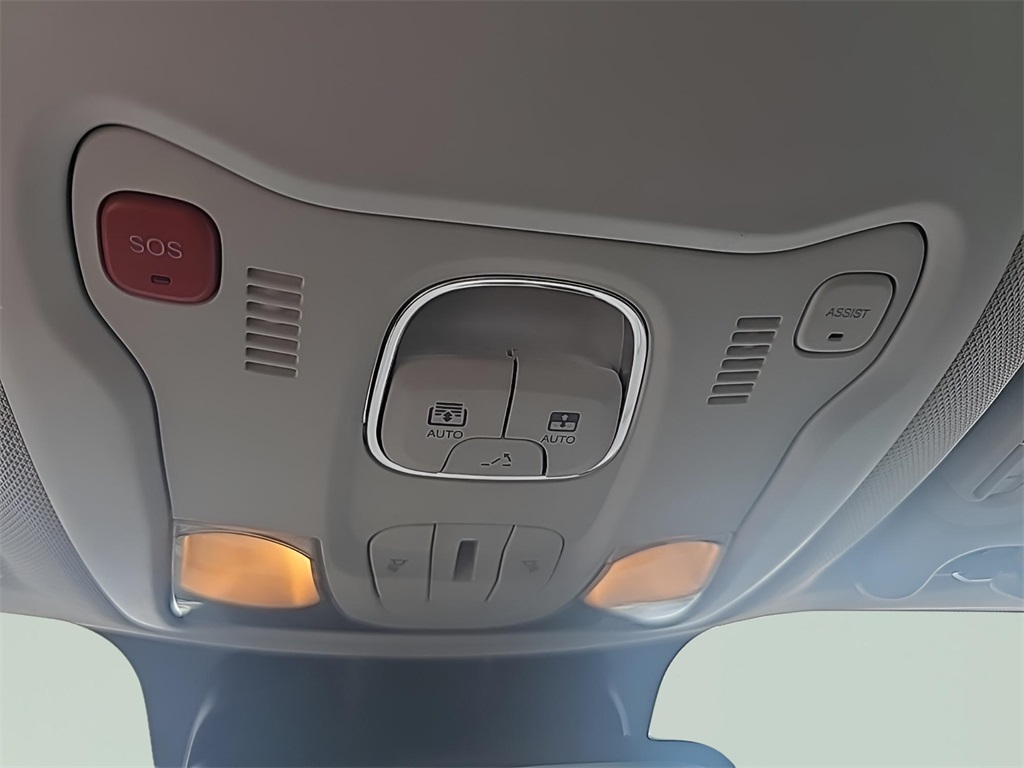 2022 Jeep Renegade Trailhawk photo 3