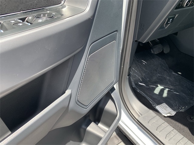 2025 Space White Metallic Ford F-150 XLT 4X4 Truck
