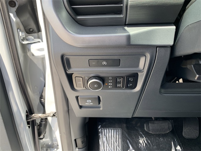 2025 Space White Metallic Ford F-150 XLT 4X4 Truck
