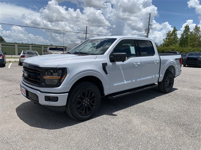 2025 Space White Metallic Ford F-150 XLT 4X4 Truck