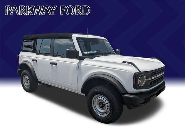 2025 Ford Bronco Base photo 3