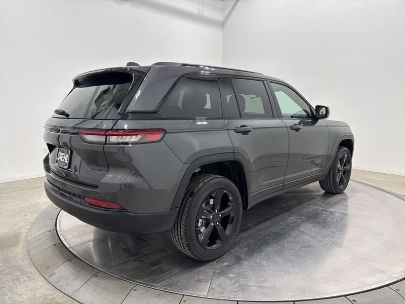 2025 Jeep Grand Cherokee Altitude X photo 4