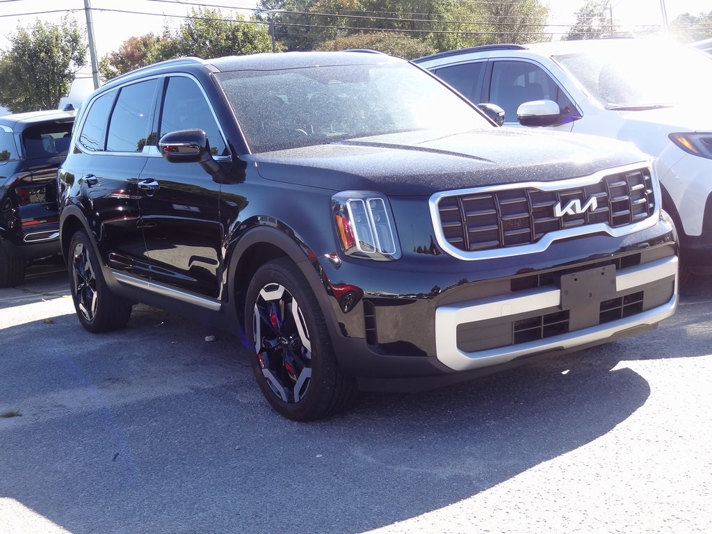 2023 Kia Telluride S's photo