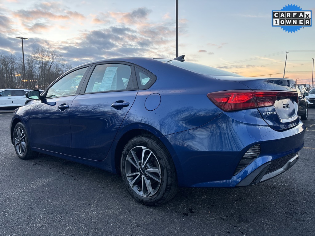 2022 Kia Forte LXS photo 3