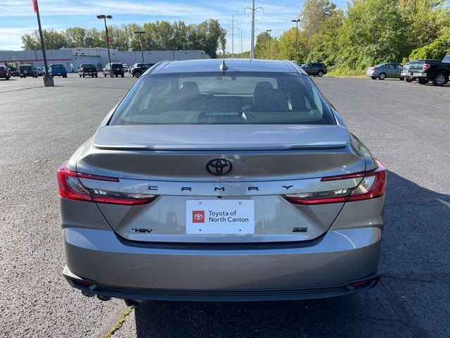 2026 Toyota Camry SE photo 4