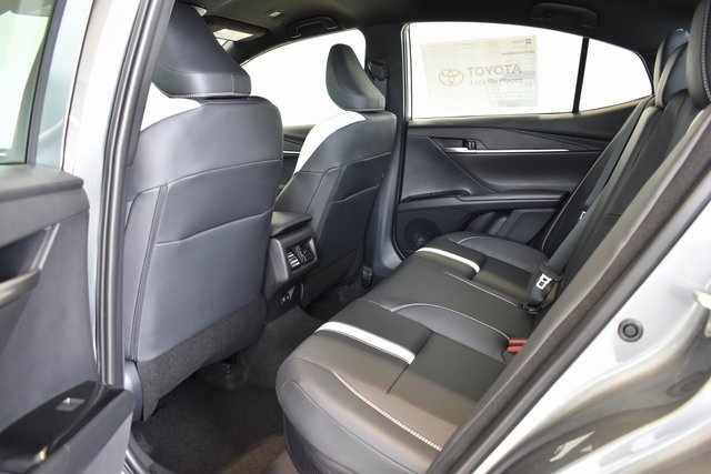 2026 Toyota Camry SE photo 5