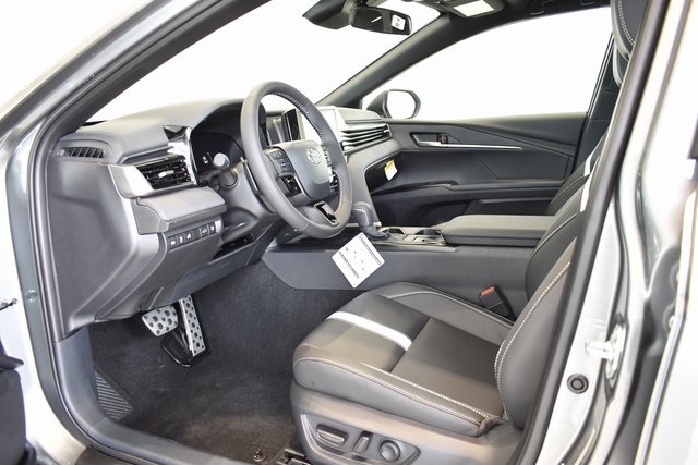 2026 Toyota Camry SE photo 6