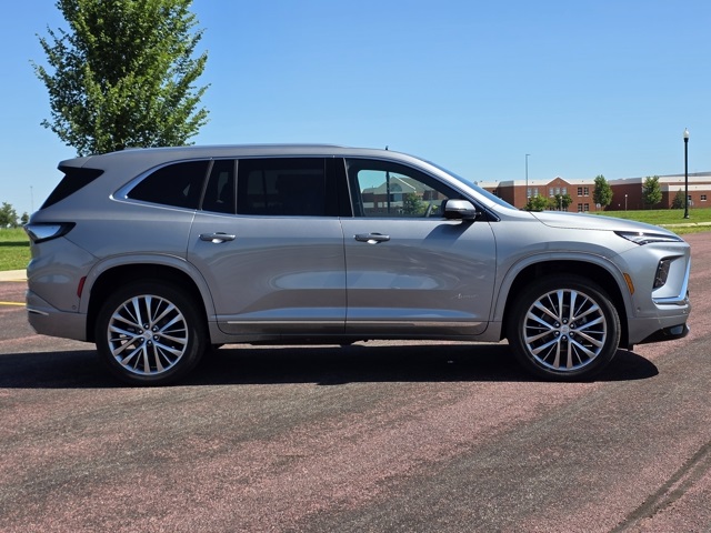 2025 Buick Enclave Avenir