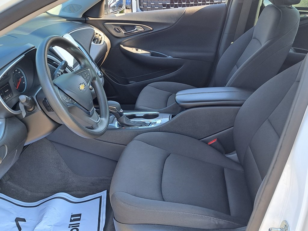 2023 Chevrolet Malibu LT Sedan 4 Dr. FWD 22