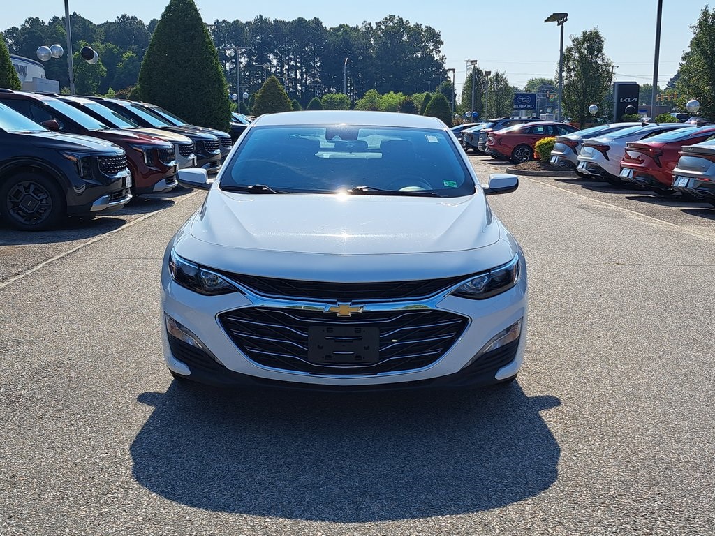 2023 Chevrolet Malibu LT Sedan 4 Dr. FWD 3