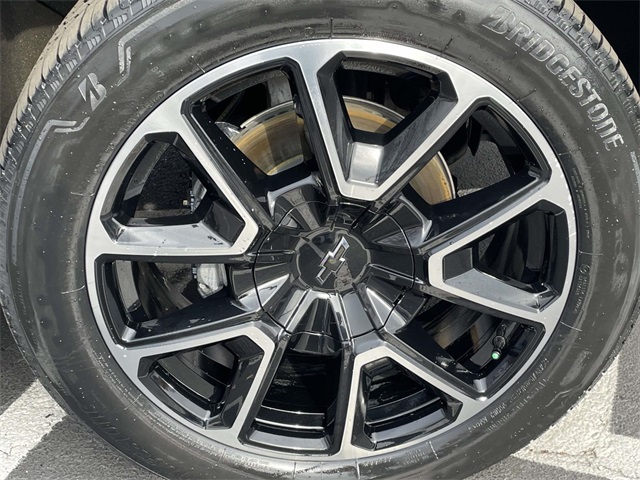 2022 Chevrolet Tahoe RST photo 3