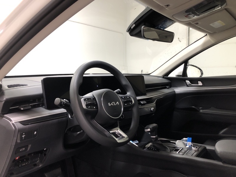 2026 Kia K5 LXS photo 17