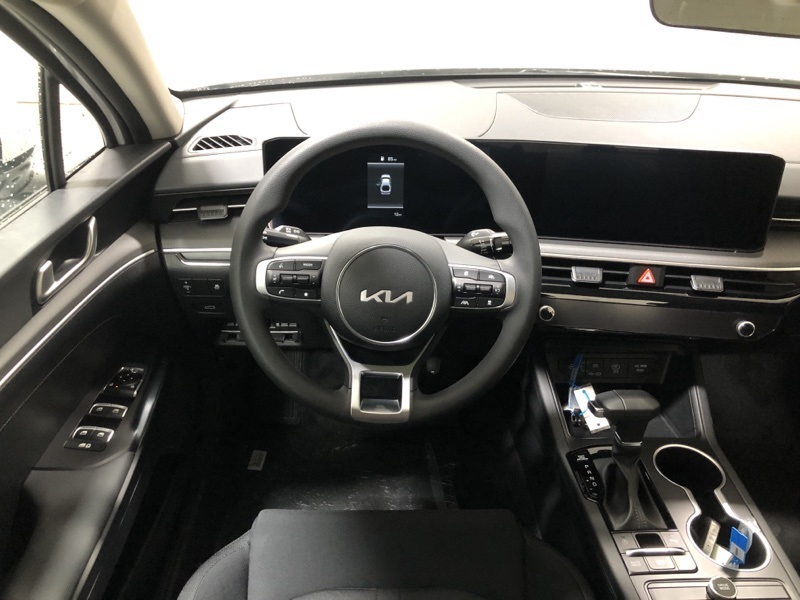 2026 Kia K5 LXS photo 24