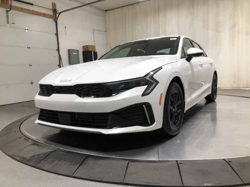 2026 Kia K5 LXS photo 3